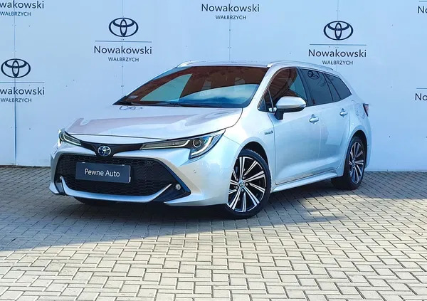 toyota dolnośląskie Toyota Corolla cena 118900 przebieg: 58165, rok produkcji 2021 z Wałbrzych